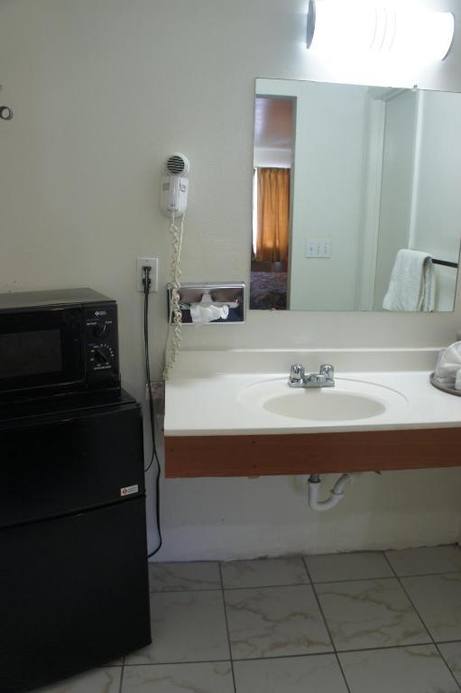 Best Interstate Inn Wheat Ridge Room photo